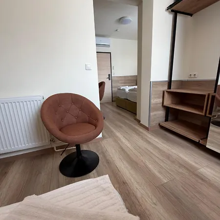 ホテル Turm 24h Self Check In By H&h リンツ