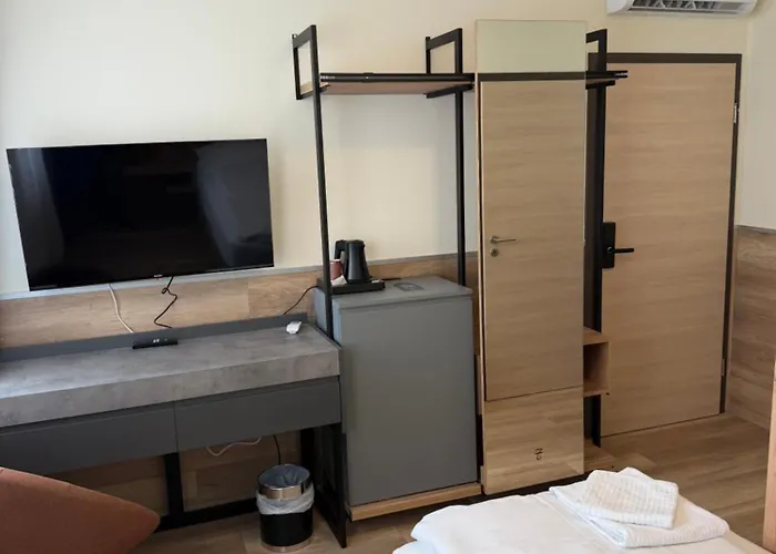 Turm 24h Self Check In By H&h 2*