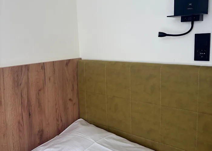 Turm 24h Self Check In By H&h 2*